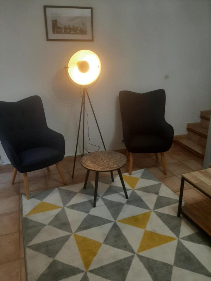MAISON 100 M2, Terrasse 25 m2, Clim, 3 chbs avec tv, parking Pierrelatte Exteriör bild